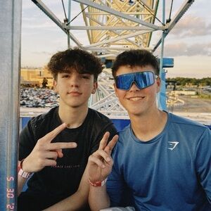 Meet your Posher, Eli